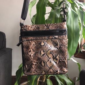 Vintage square patent/vinyl snakeskin bag!